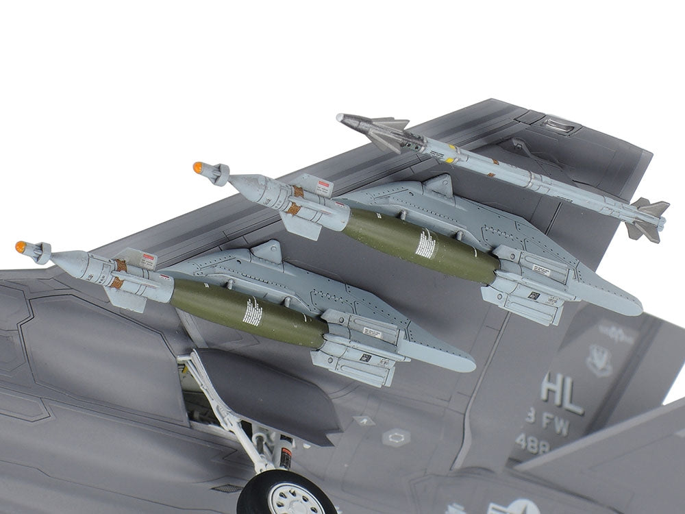 Tamiya: 1/72 Lockheed Martin F-35A Lightning II