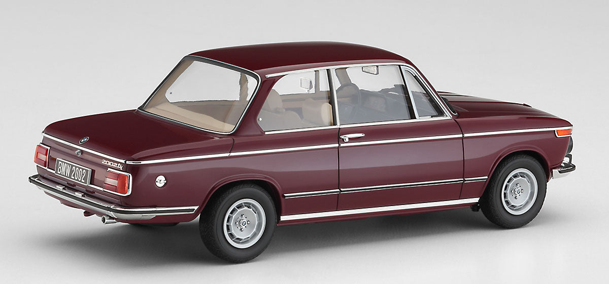 Hasegawa 1/24 BMW 2002 Tii Late Version (1973)