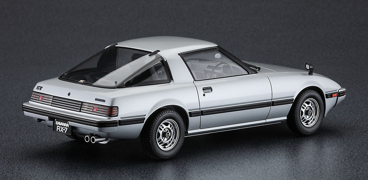 Hasegawa 1/24 Mazda Savanna RX-7 (SA22C) Middle Version GT (1980)