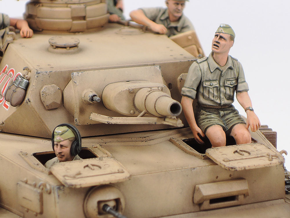 Tamiya: 1/35 German Tank Panzerkampfwagen IV Ausf.F & Motorcycle Set "North Africa"