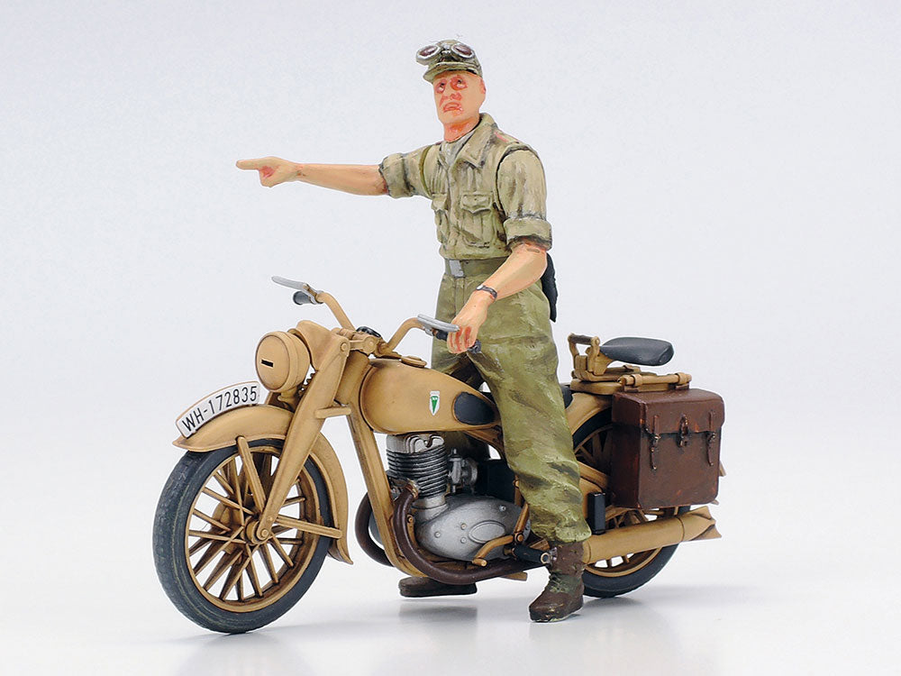 Tamiya: 1/35 German Tank Panzerkampfwagen IV Ausf.F & Motorcycle Set "North Africa"