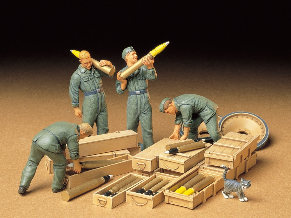 Tamiya: 1/35 German Tank Ammo-Loading Crew