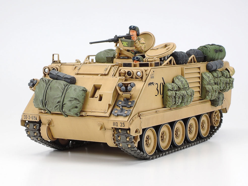 Tamiya: 1/35 U.S. M113A2 Armored Personnel Carrier Desert Version