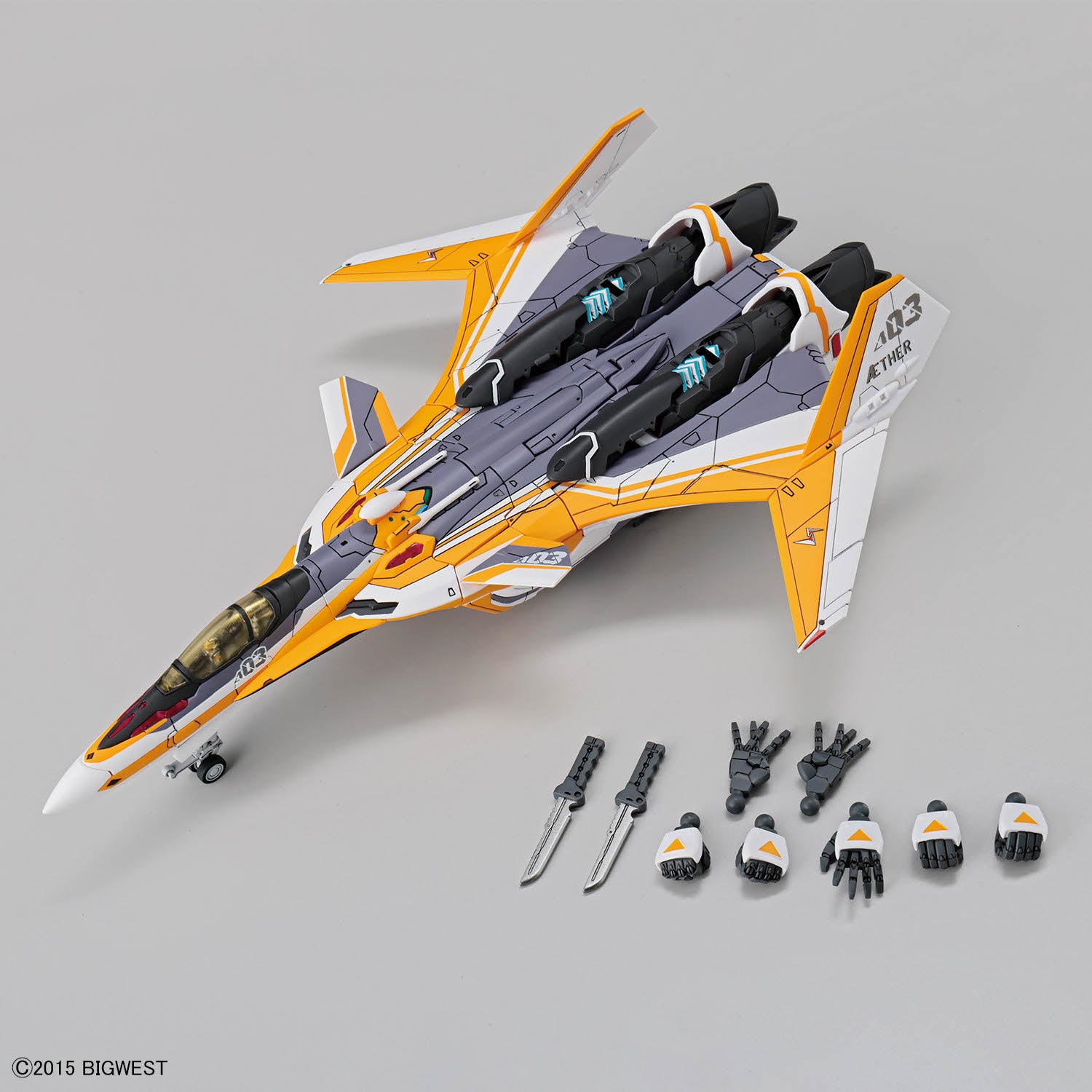 Bandai Macross: HG VF-31E Siegfried (Chuck Mustang Use) Deluxe Set