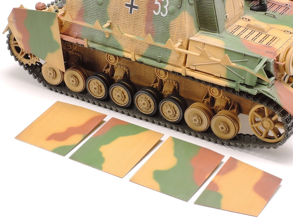 Tamiya: 1/35 German Assault Tank IV Brummbär Late Production