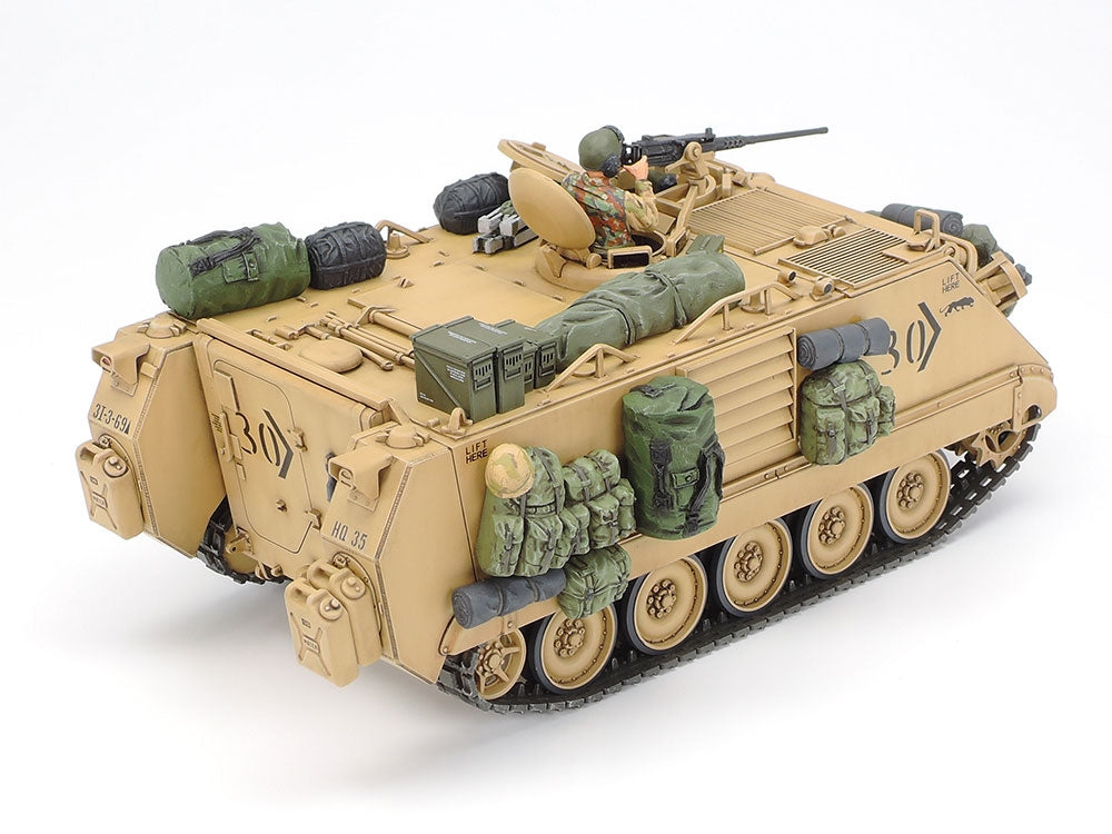 Tamiya: 1/35 U.S. M113A2 Armored Personnel Carrier Desert Version