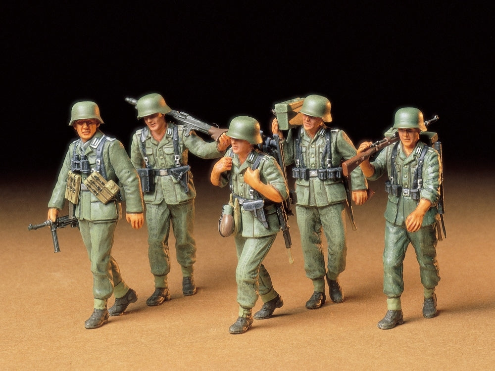 Tamiya: 1/35 German Machine Gun Crew On Maneuver Figure Set (5)