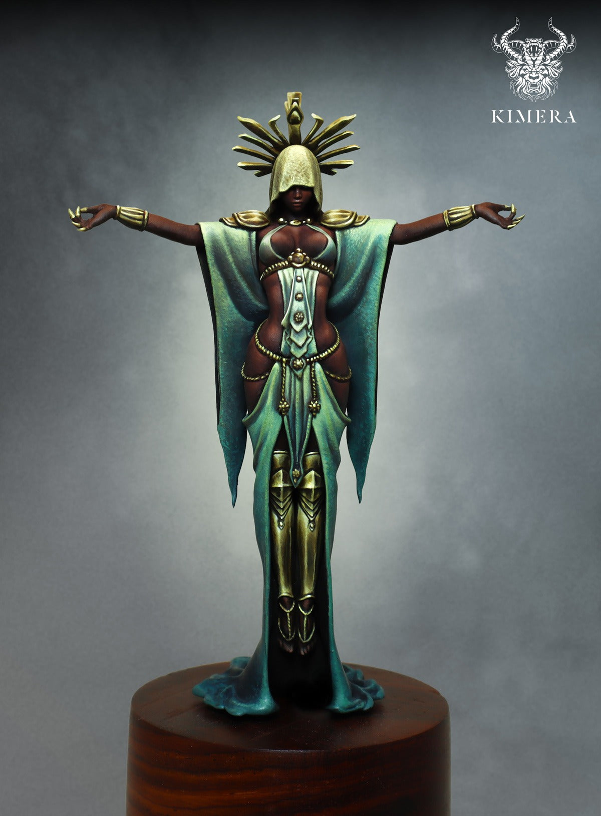 Luna – Priestess