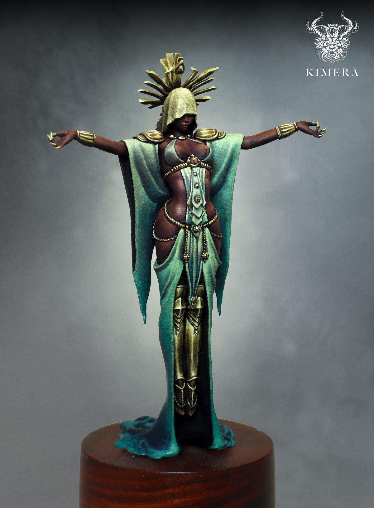 Luna – Priestess
