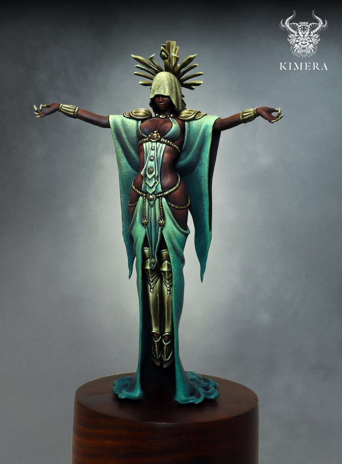Luna – Priestess