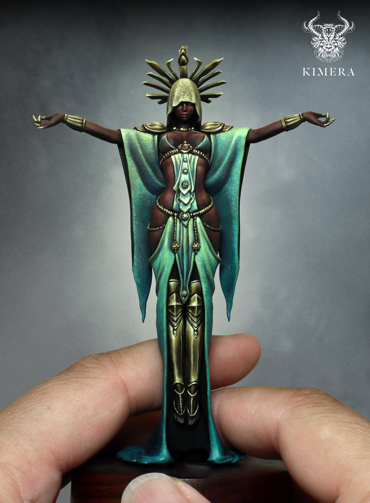Luna – Priestess
