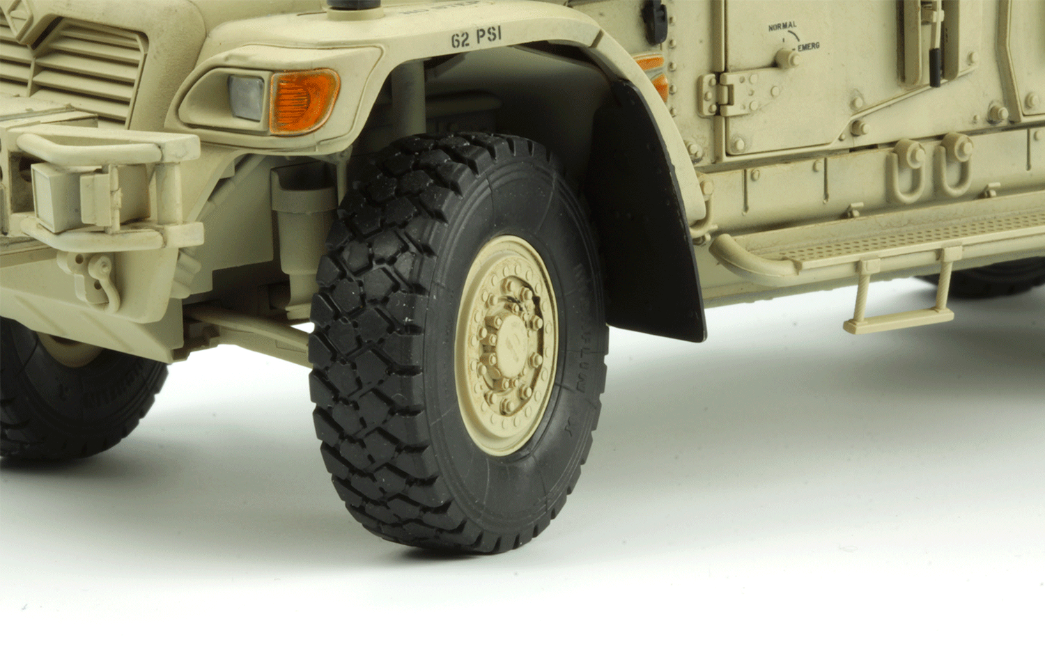 Meng: 1/35 British Army Husky TSV (Tactical Support Vehicle)
