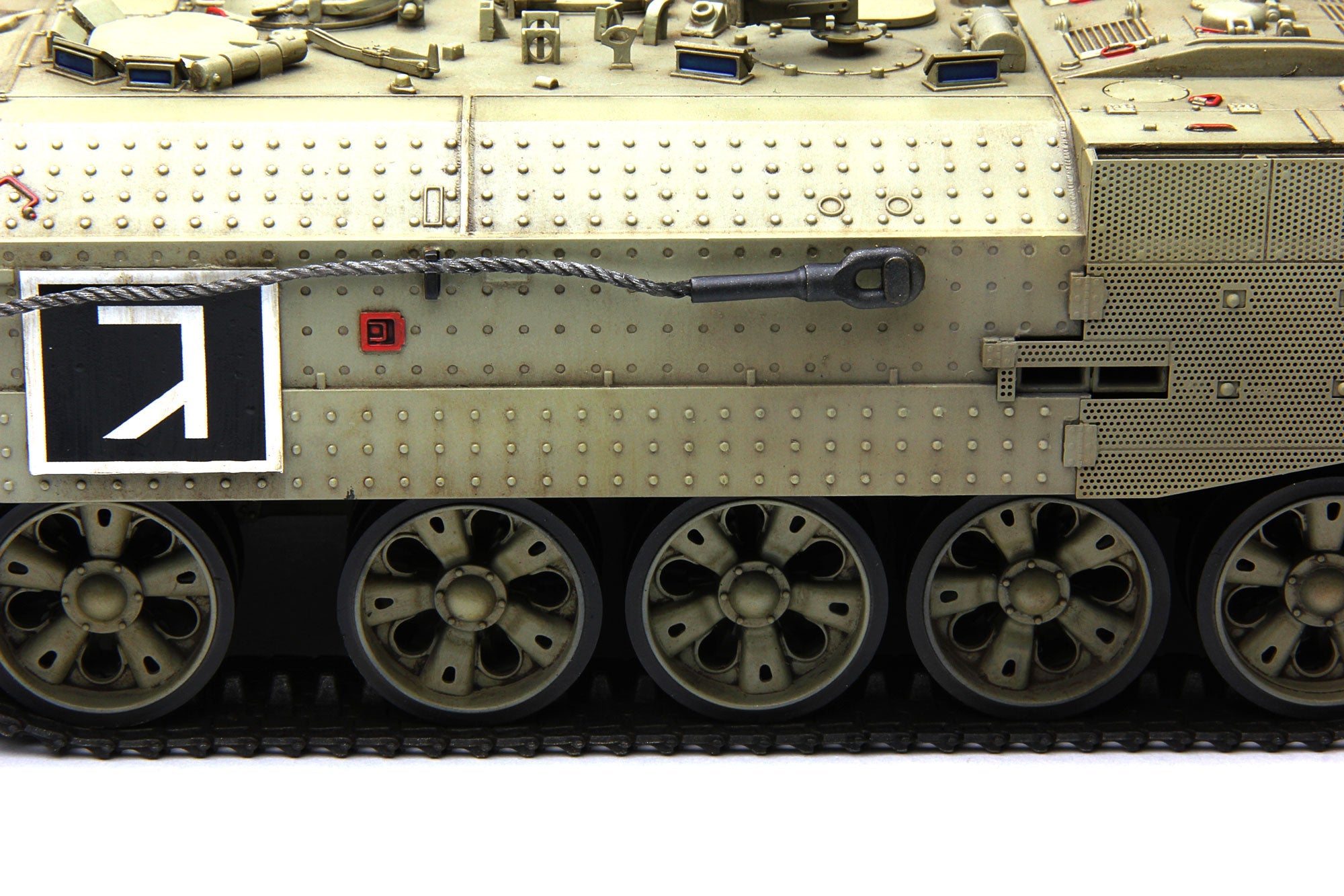 Meng: 1/35 Israeli Heavy Armored Personnel Carrier Achzarit early
