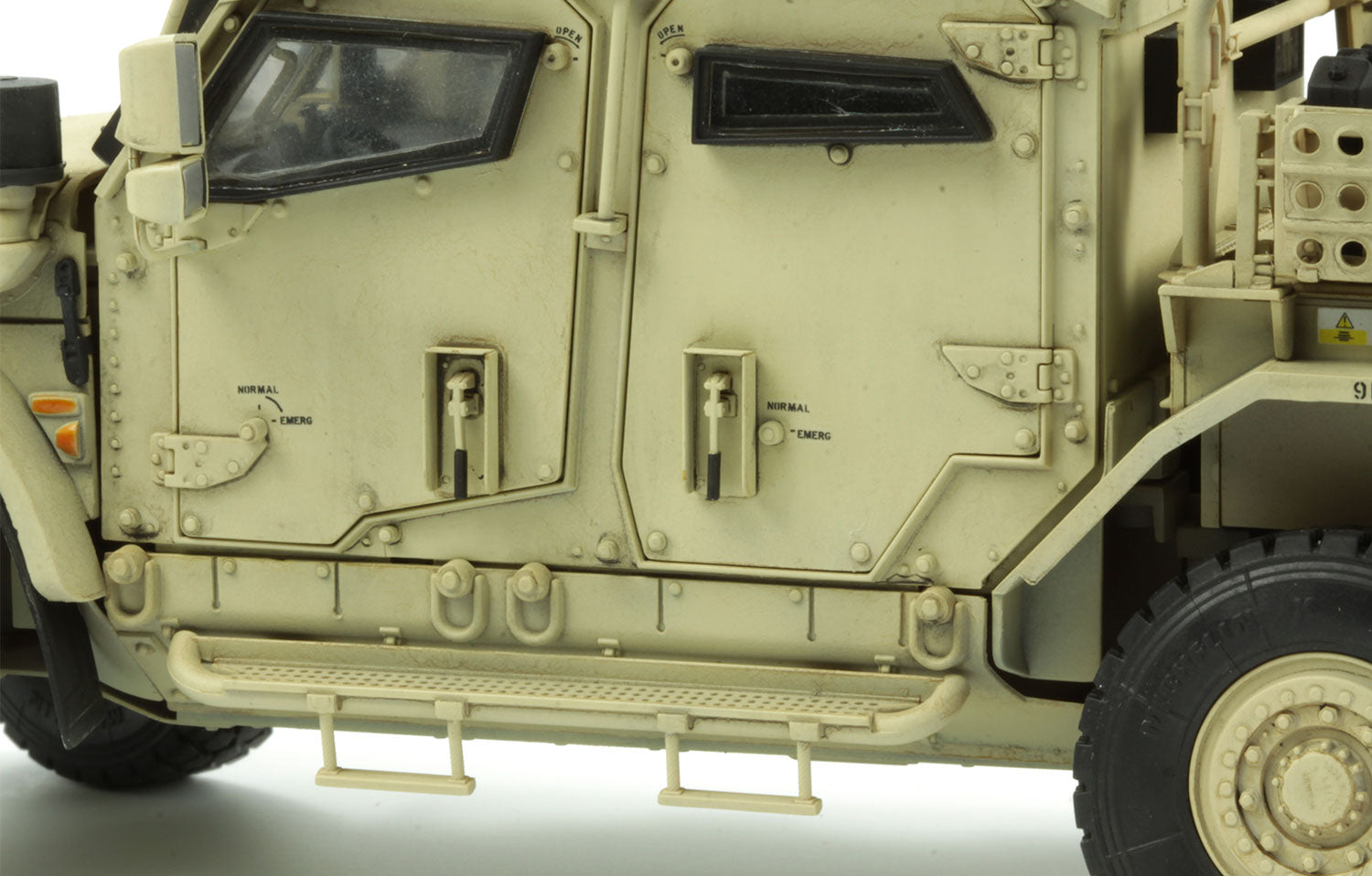 Meng: 1/35 British Army Husky TSV (Tactical Support Vehicle)
