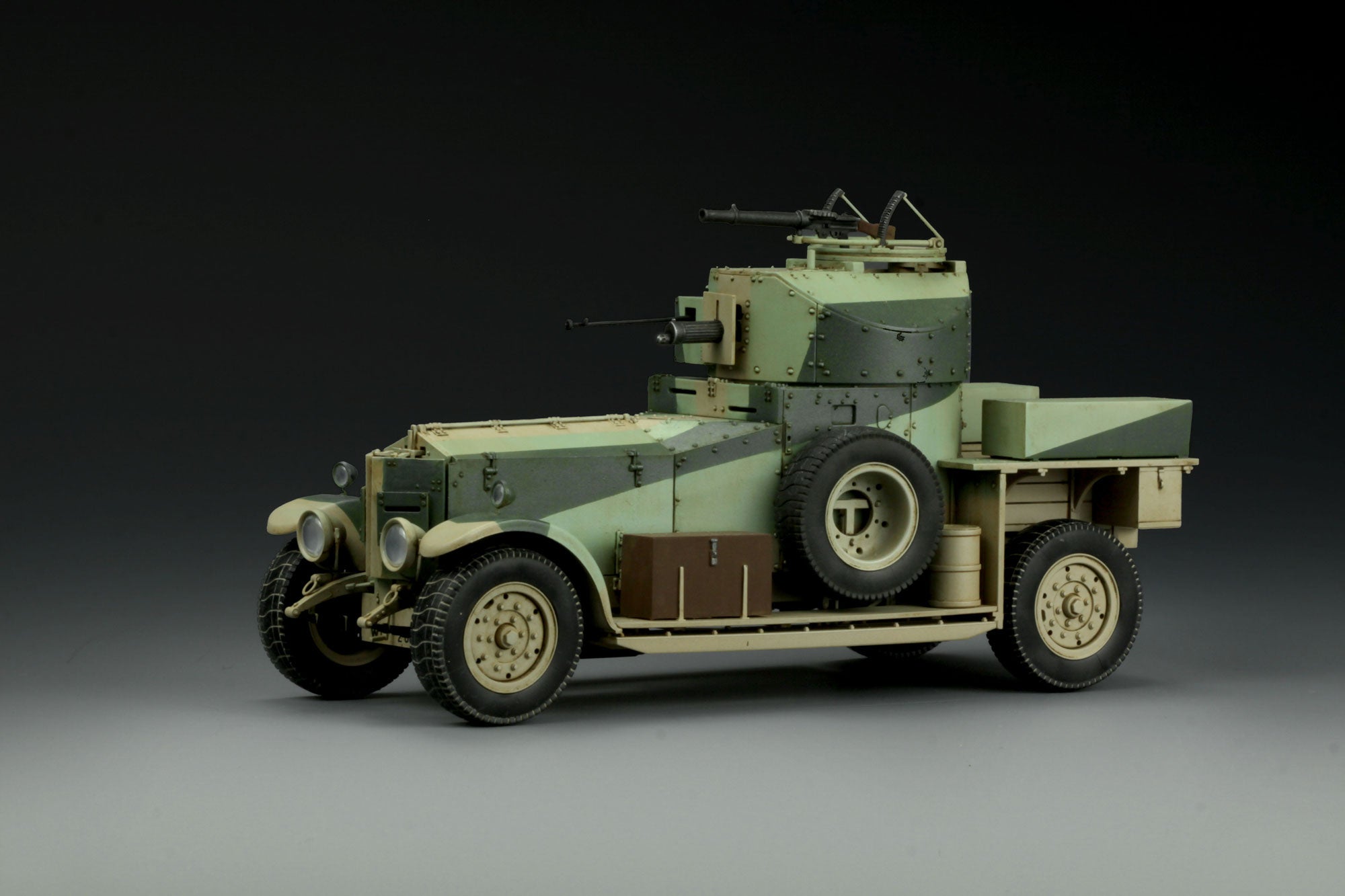 Meng: 1/35 British R-R Armored Car