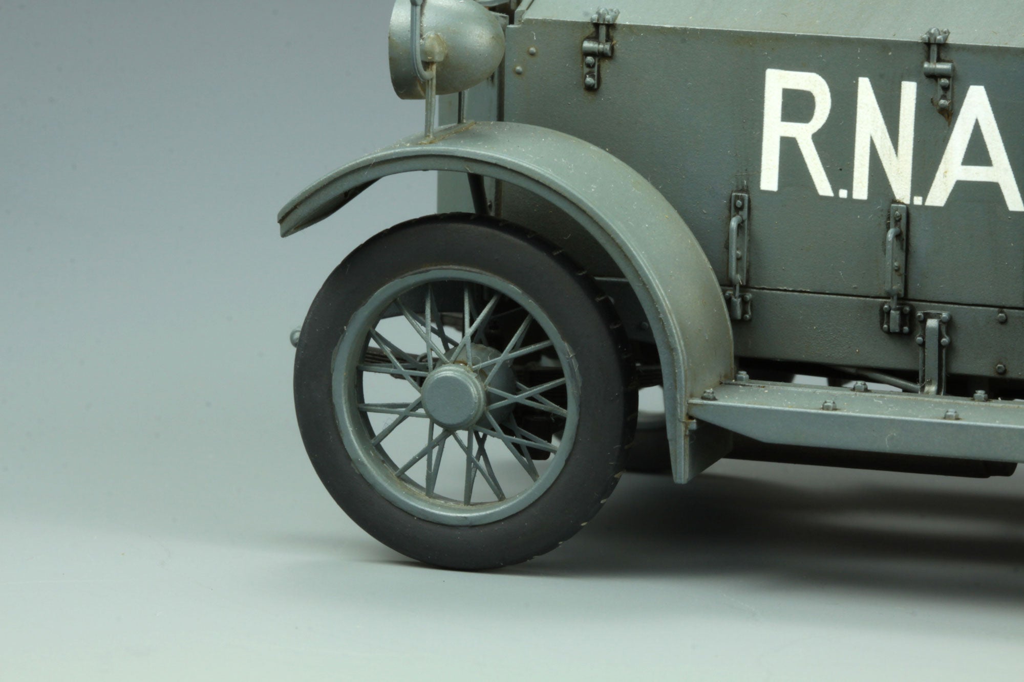 Meng: 1/35 British R-R Armored Car