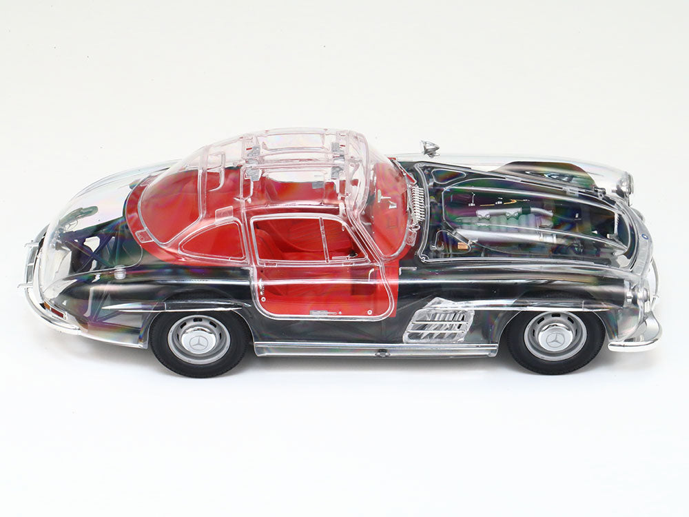 Tamiya: 1/24 “Full-View” Mercedes-Benz 300 SL