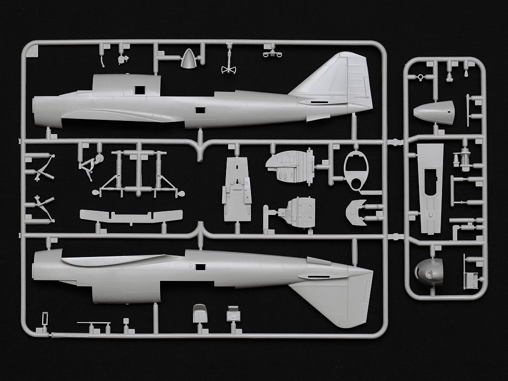 Tamiya: 1/48 Mitsubishi Ki-46 III Type 100 & 4X4 Light Vehicle Kurogane Set