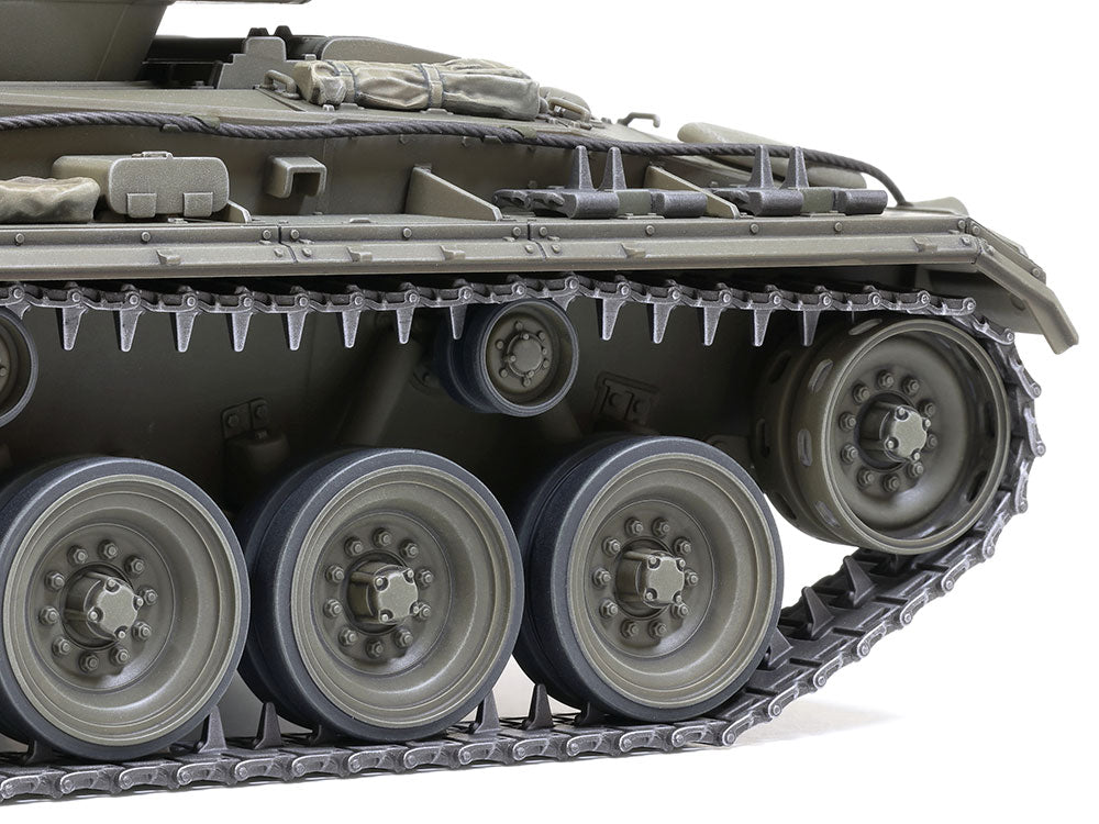 Tamiya: 1/35 U.S. Light Tank M24 Chaffee European Theater