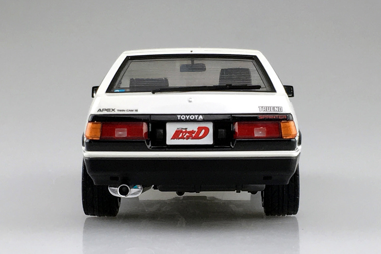 Aoshima: 1/24 Initial D Toyota Fujiwara Takumi AE86 Trueno Project-D Ver.