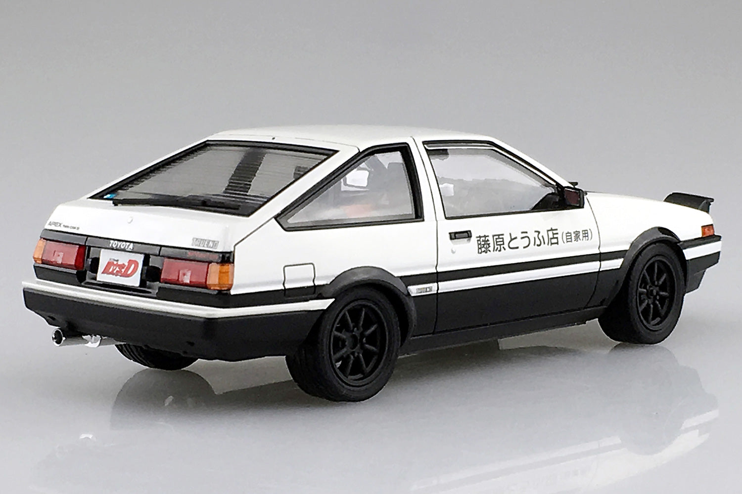 Aoshima: 1/24 Initial D Takumi Fujiwara Toyota 86 Trueno Comics Vol.37 Ver