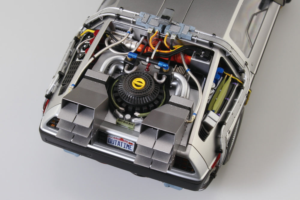 Aoshima: 1/24 Timemachine from BACK TO THE FUTURE Part I