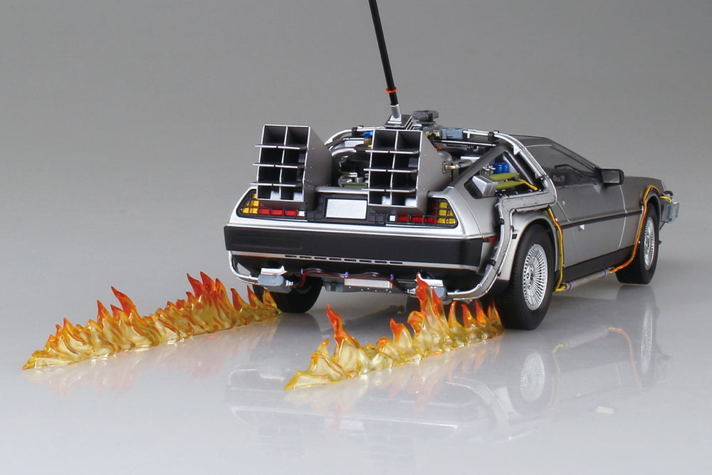 Aoshima: 1/24 Timemachine from BACK TO THE FUTURE Part I
