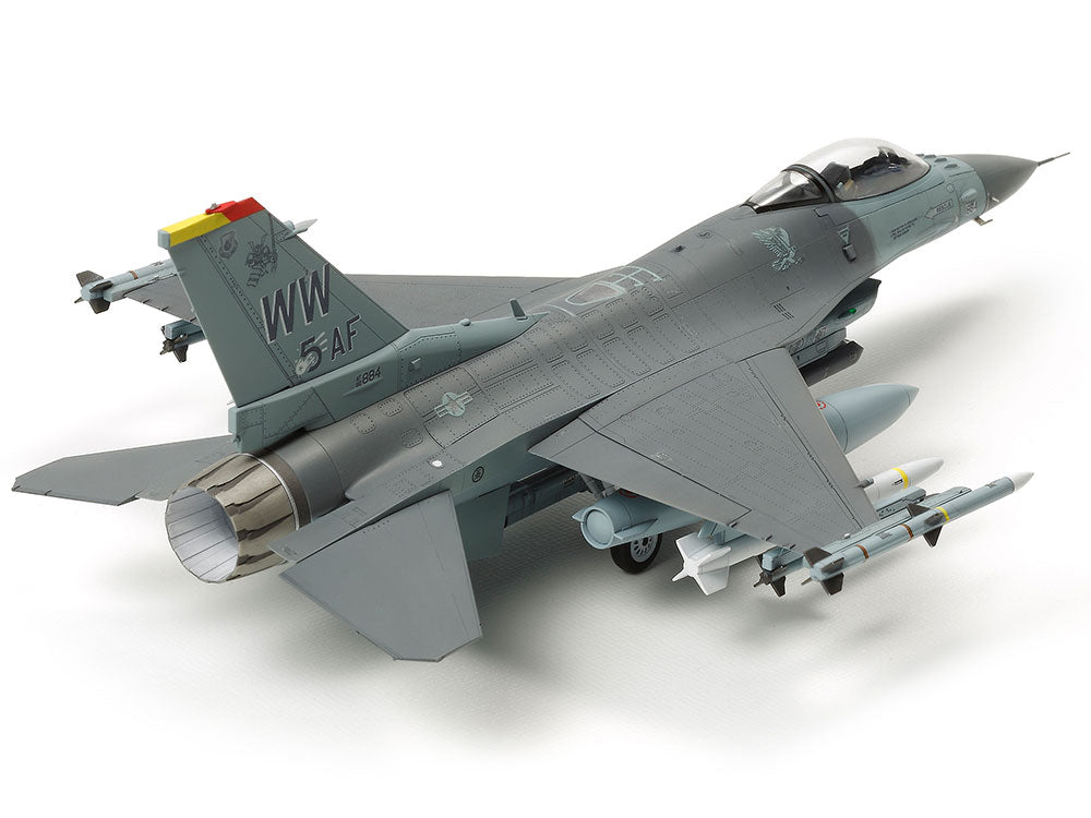Tamiya: 1/72 Lockheed Martin F-16CJ [Block 50] Fighting Falcon w/Full Equipment