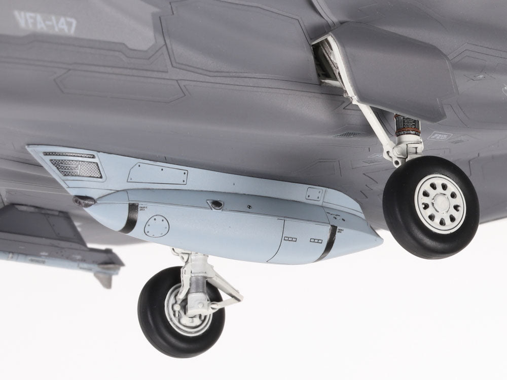 Tamiya: 1/72 Lockheed Martin F-35C Lightning II