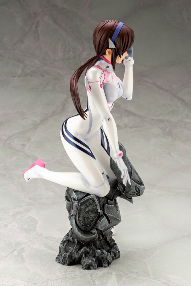 Kotobukiya: - Evangelion:3.0+1.0 - Mari Makinami Illustrious White Plugsuit Ver. 1/6 Pre-Painted Figure