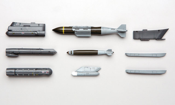 Hasegawa [X72-14] 1:72 Aircraft Weapons: IX (U.S. Joint Direct Attack Munitions & Target Pods)
