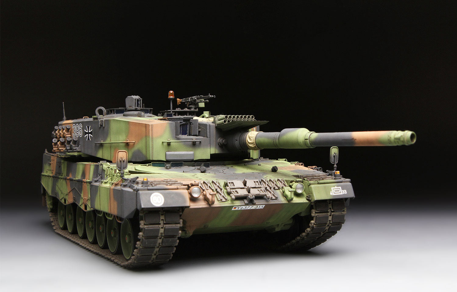 Meng: 1/35 German Main Battle Tank Leopard 2 A4