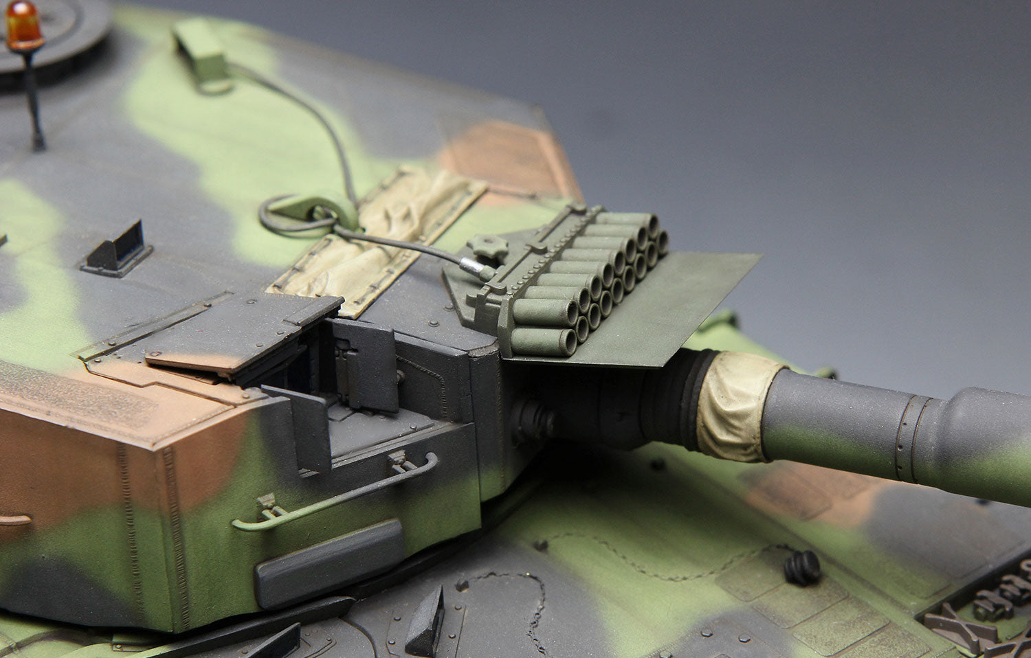 Meng: 1/35 German Main Battle Tank Leopard 2 A4