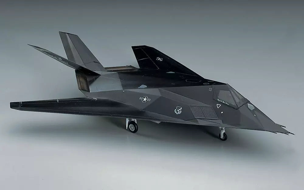 Hasegawa [E1] 1:72 F-117A Nighthawk