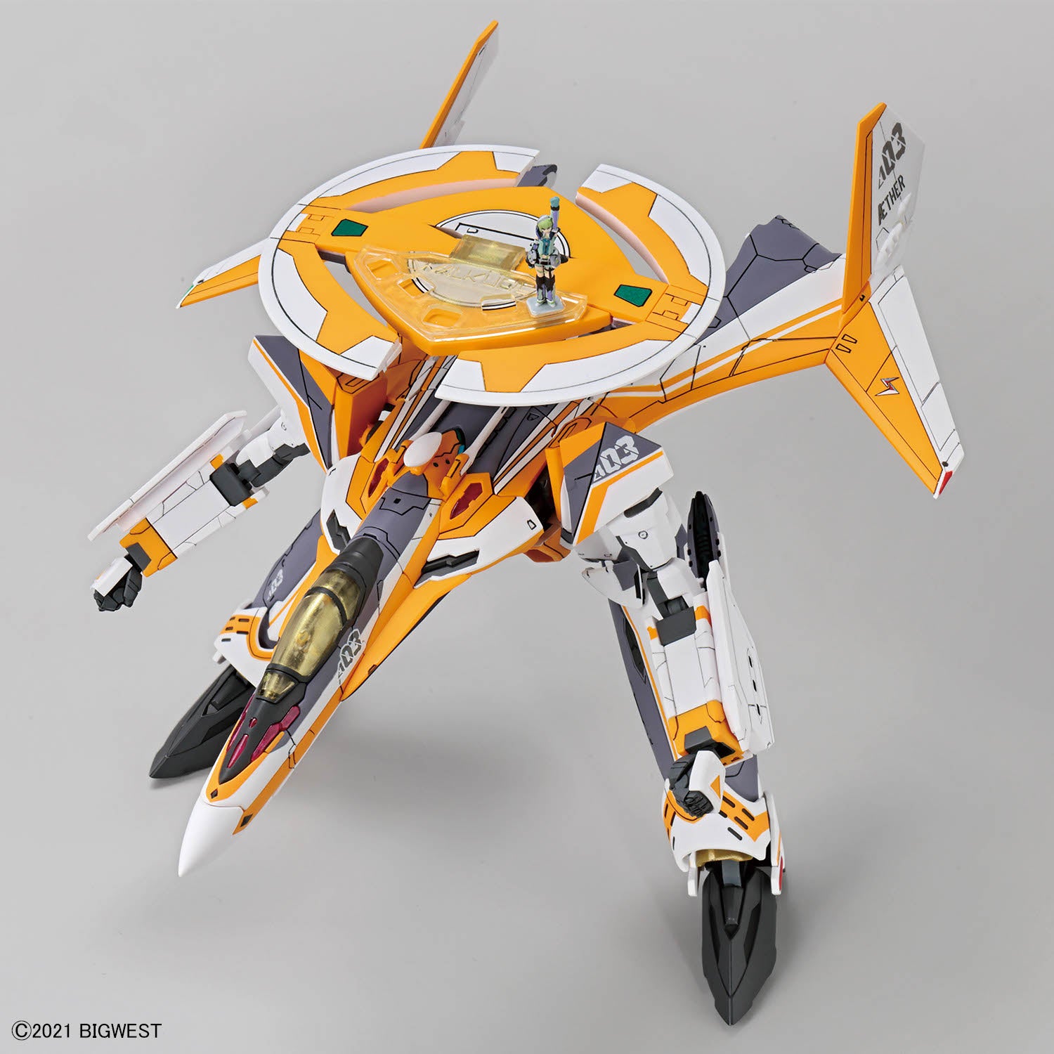 Bandai Macross: HG VF-31E Siegfried (Chuck Mustang Use)