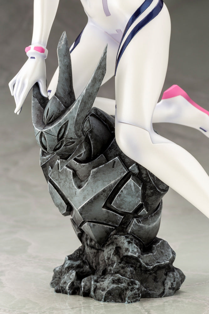 Kotobukiya: - Evangelion:3.0+1.0 - Mari Makinami Illustrious White Plugsuit Ver. 1/6 Pre-Painted Figure