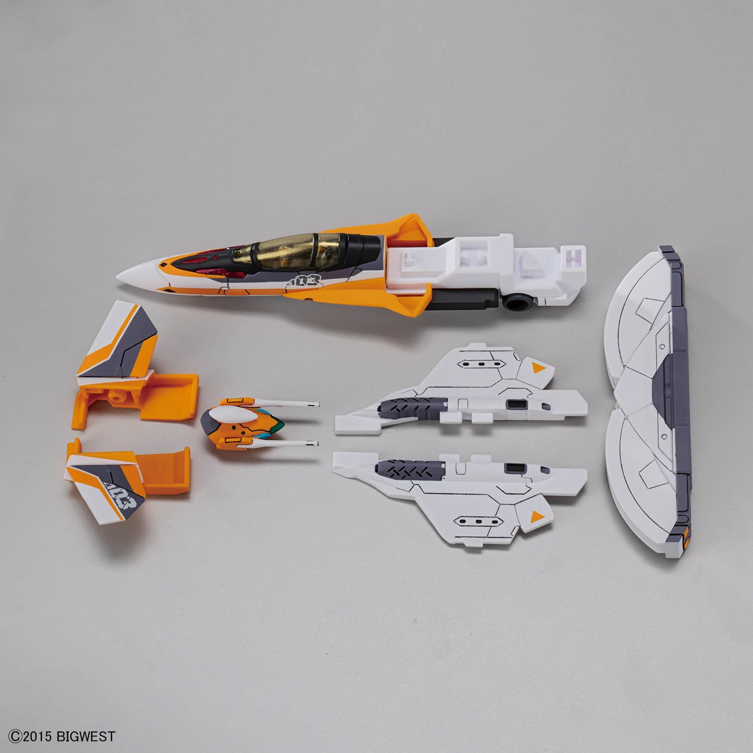 Bandai Macross: HG VF-31E Siegfried (Chuck Mustang Use) Deluxe Set