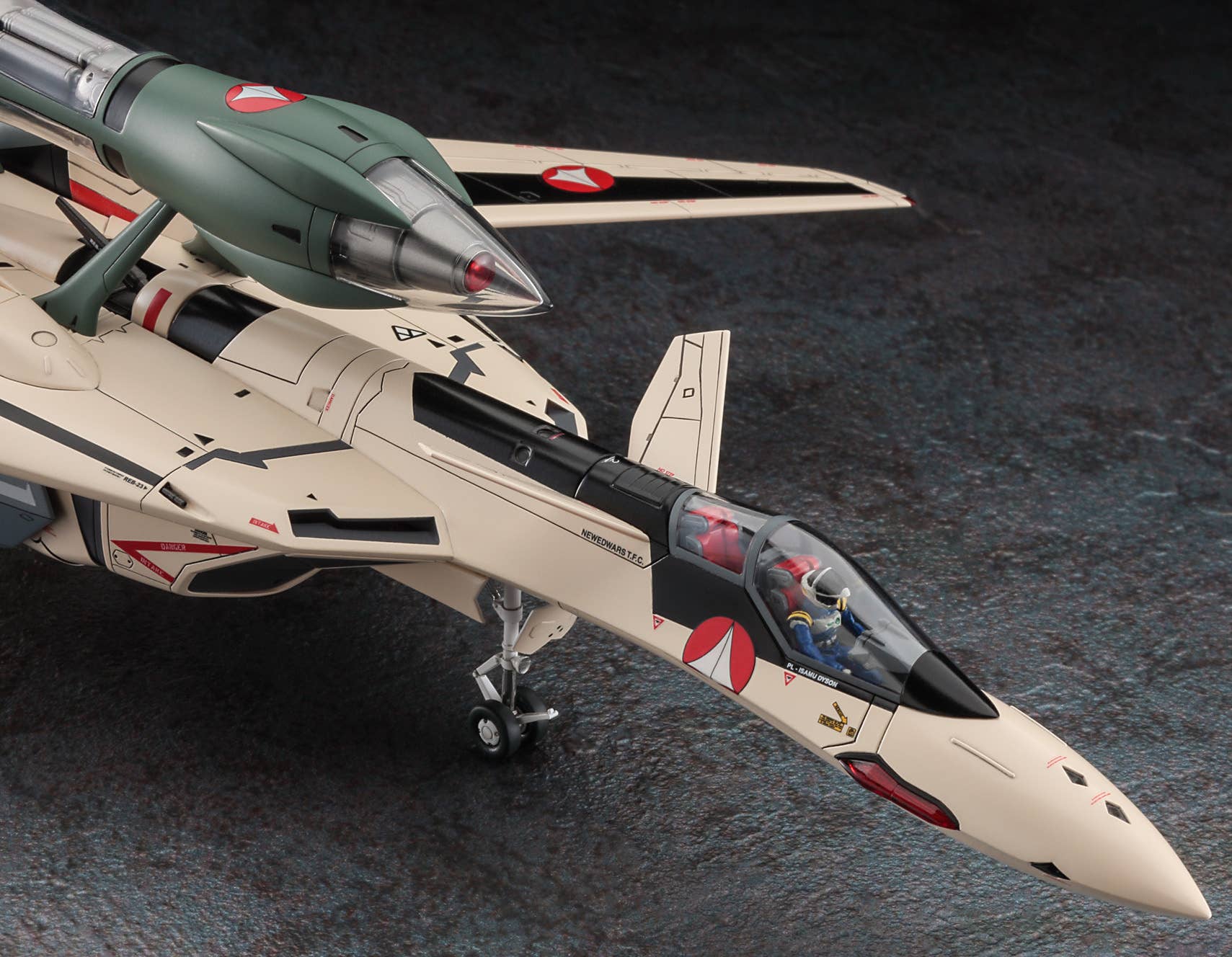 Hasegawa Macross [65885] 1:72 YF-19 w/Fast Pack & Fold Booster