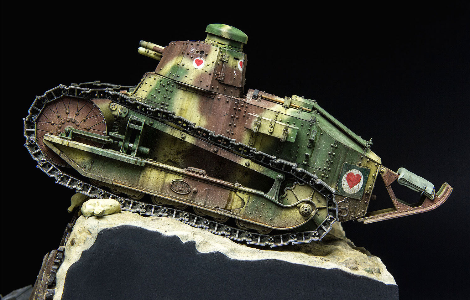 Meng: 1/35 French FT-17 Light Tank (Rivet Turret) w/ Diorama Base