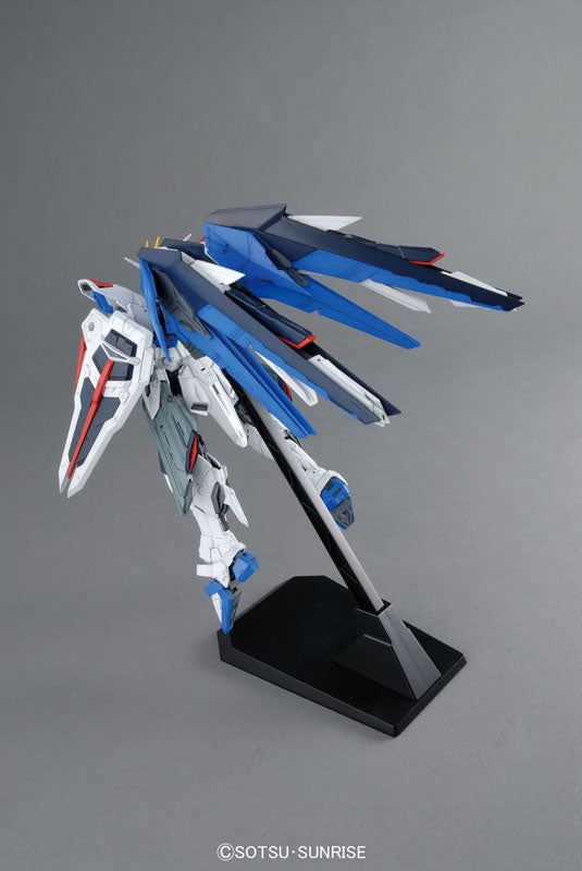 MG #192 Freedom Gundam Ver. 2.0